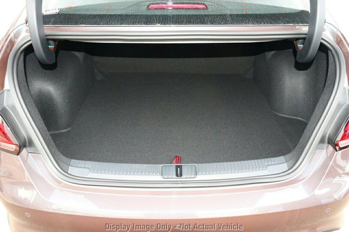 2025 MG MG5