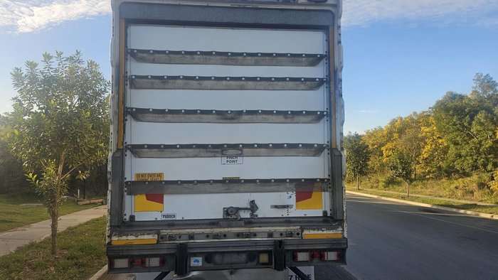 2001 FTE 3A Tri Axle White