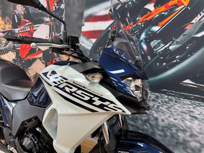 2025 Kawasaki VERSYS-X 300 BLUE