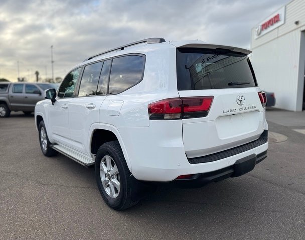 2023 Toyota Landcruiser