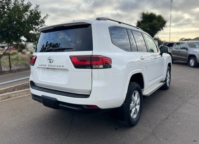 2023 Toyota Landcruiser