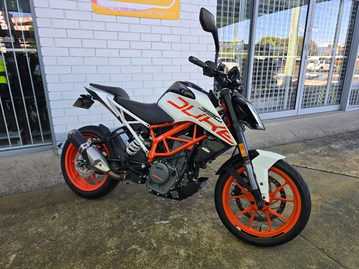 2017 Ktm 390 DUKE White