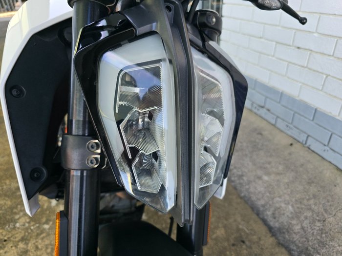 2017 Ktm 390 DUKE White