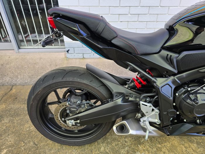 2023 HONDA CBR650R Black