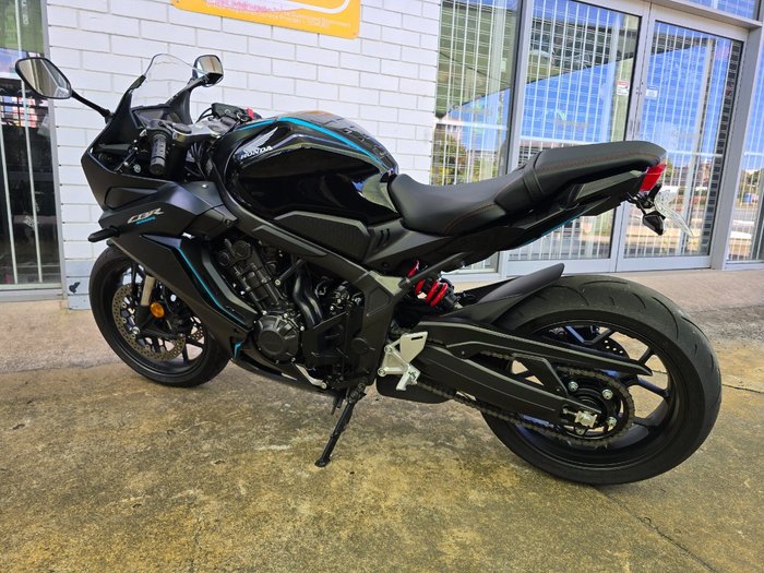 2023 HONDA CBR650R Black