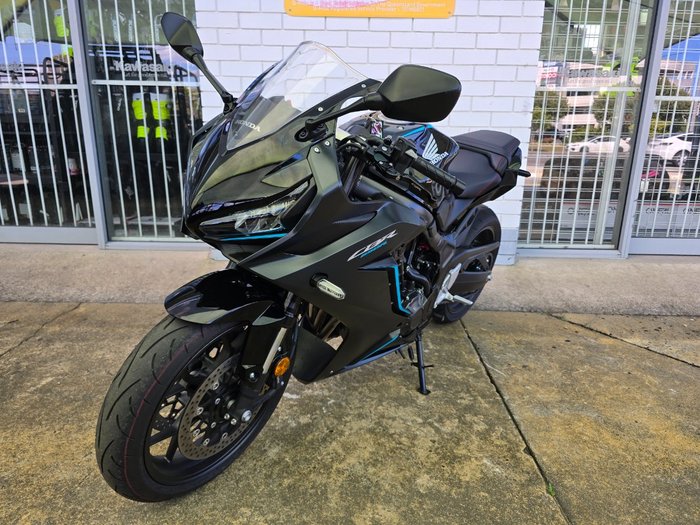 2023 HONDA CBR650R Black