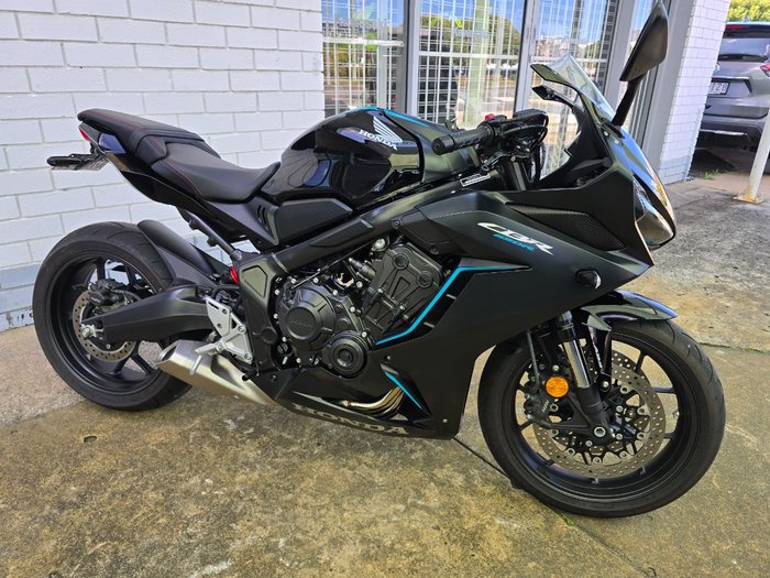 2023 HONDA CBR650R Black