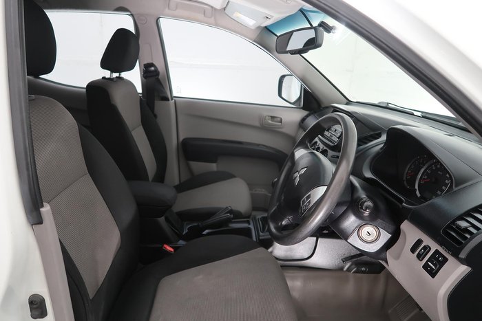 2013 Mitsubishi Triton GLX MN MY13 4x2 White