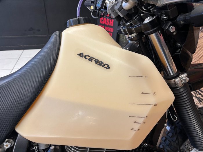 2021 Suzuki DR650SE BLACK