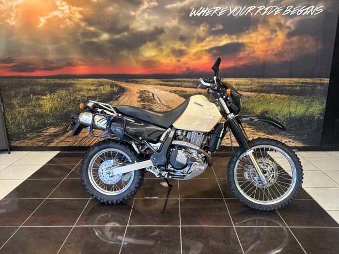 2021 Suzuki DR650SE BLACK