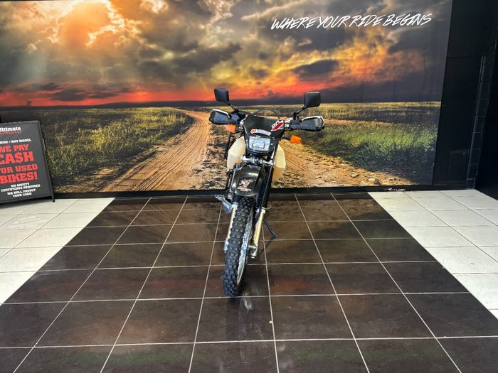 2021 Suzuki DR650SE BLACK