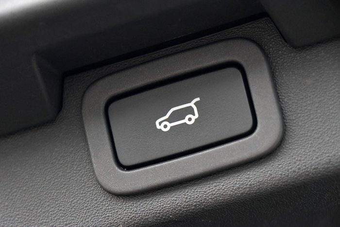 2017 Land Rover Discovery TD4 SE