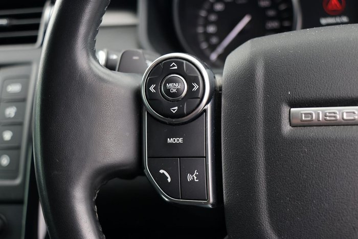 2017 Land Rover Discovery TD4 SE