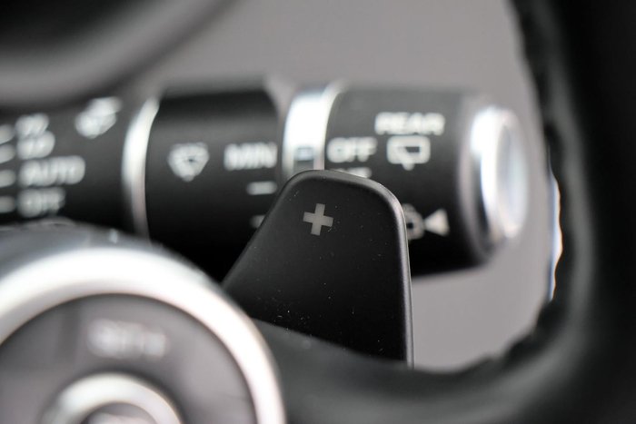 2017 Land Rover Discovery TD4 SE