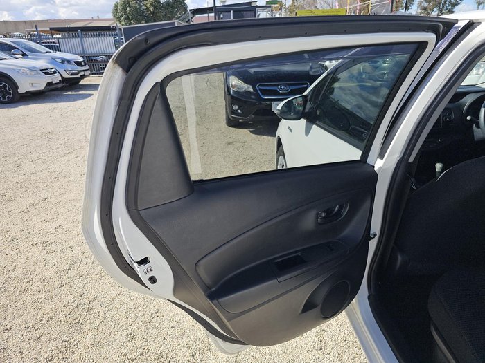 2019 Toyota Vitz Hybrid F NHP130 White