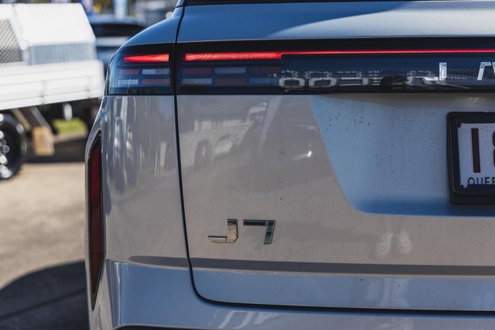 2025 Jaecoo J7 SHS Summit