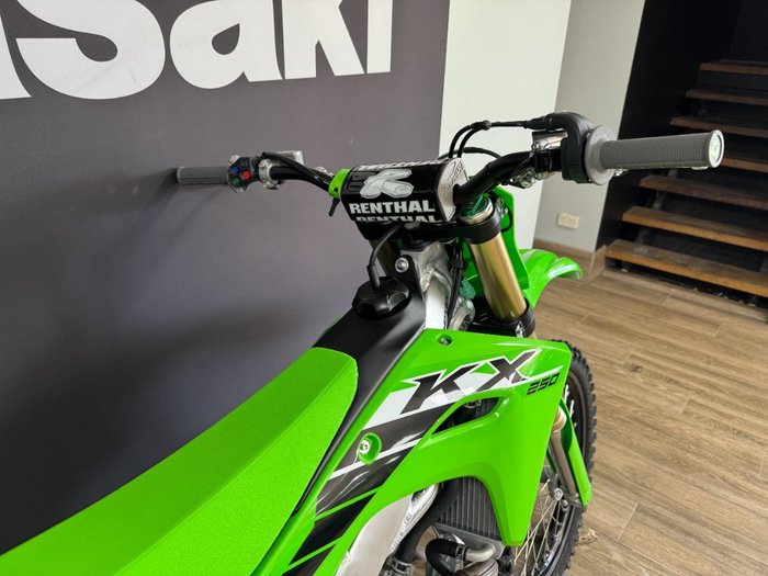 2025 Kawasaki KX250 GREEN