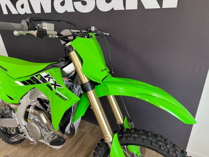 2025 Kawasaki KX250 GREEN