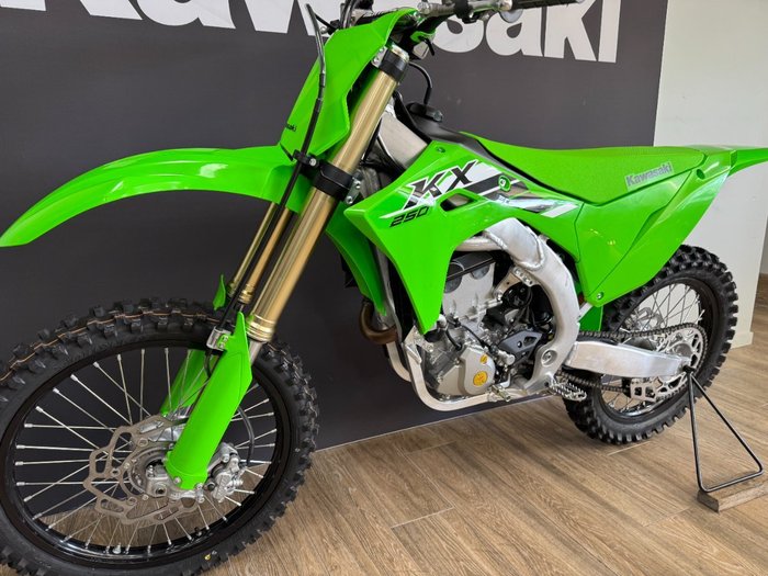 2025 Kawasaki KX250 GREEN