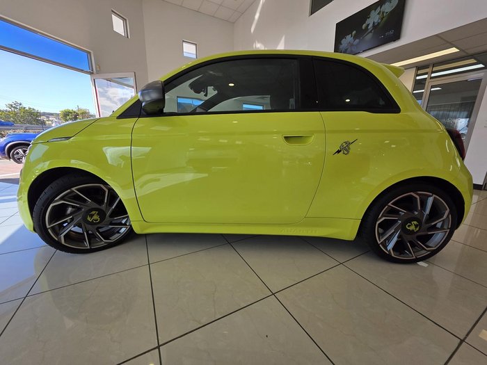 2023 Abarth 500e Scorpionissima MY23 Acid Green