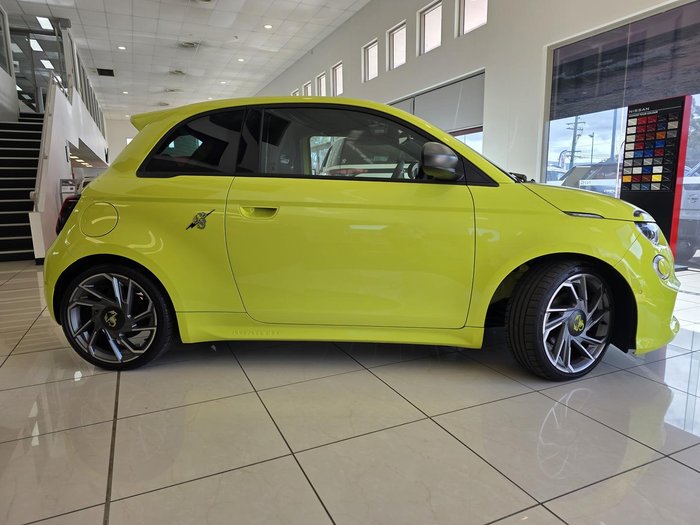 2023 Abarth 500e Scorpionissima MY23 Acid Green