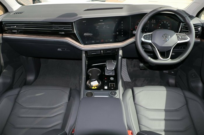 2025 Volkswagen Touareg 170TDI