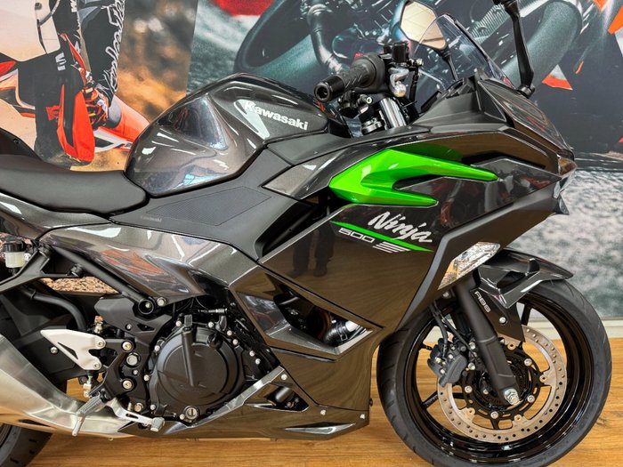 2025 Kawasaki NINJA 500 GREY