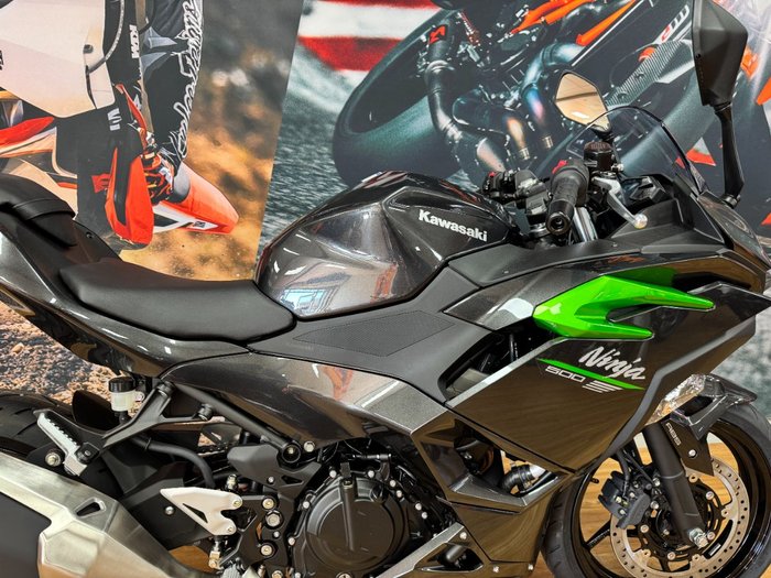 2025 Kawasaki NINJA 500 GREY