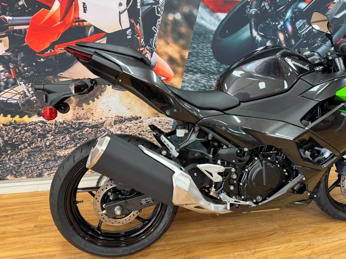2025 Kawasaki NINJA 500 GREY