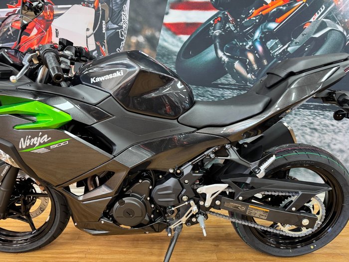 2025 Kawasaki NINJA 500 GREY