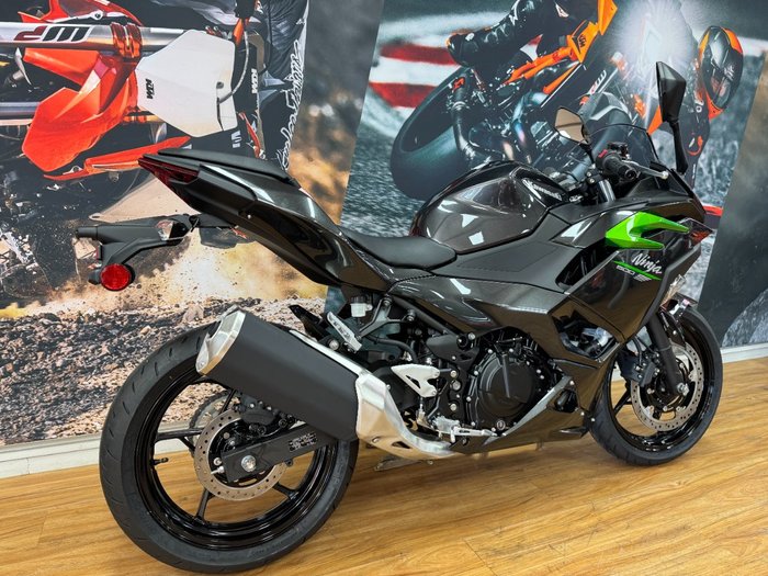2025 Kawasaki NINJA 500 GREY