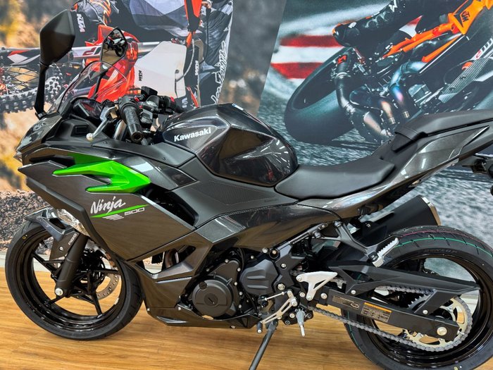 2025 Kawasaki NINJA 500 GREY
