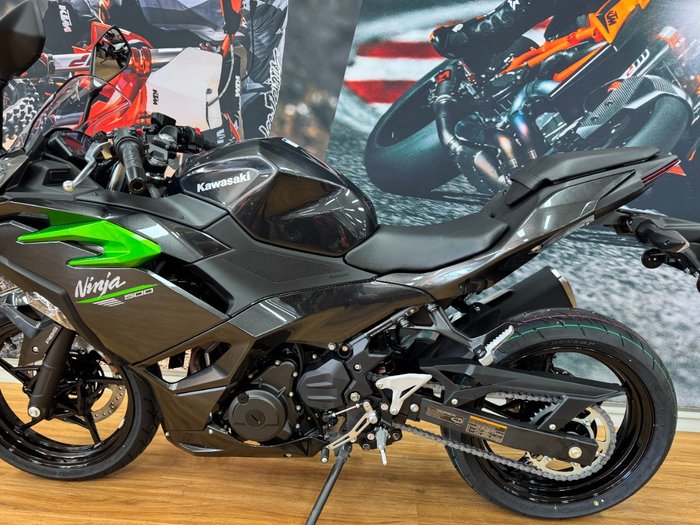 2025 Kawasaki NINJA 500 GREY