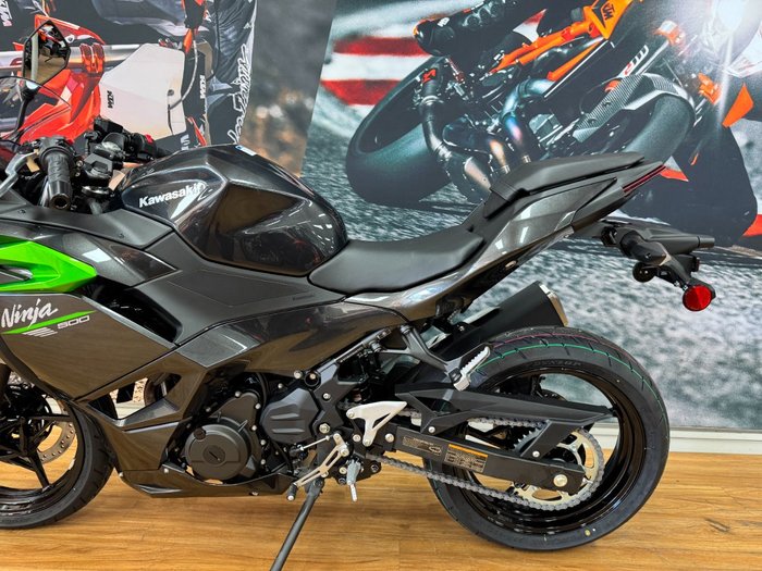 2025 Kawasaki NINJA 500 GREY
