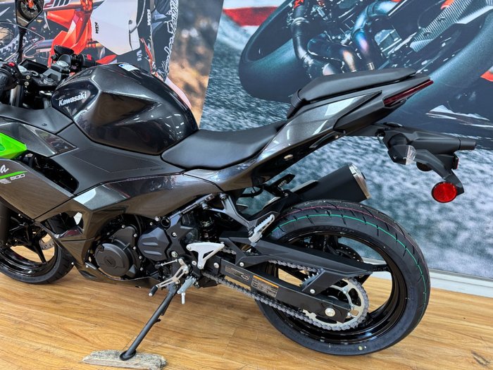 2025 Kawasaki NINJA 500 GREY