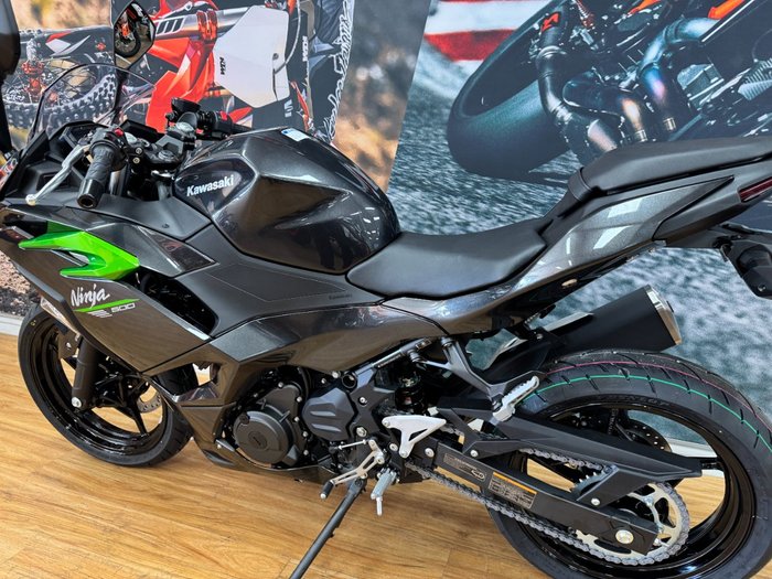 2025 Kawasaki NINJA 500 GREY