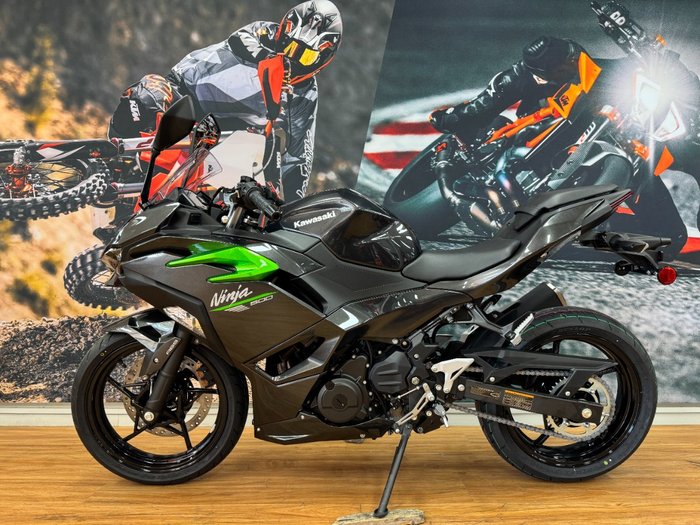 2025 Kawasaki NINJA 500 GREY