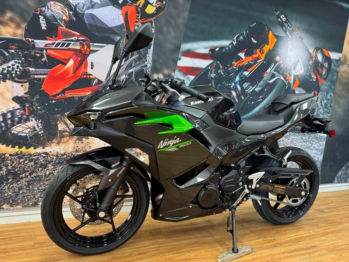 2025 Kawasaki NINJA 500 GREY