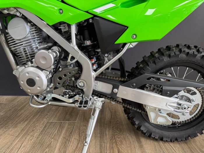 2025 Kawasaki KLX140R GREEN