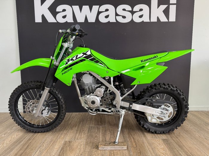 2025 Kawasaki KLX140R GREEN