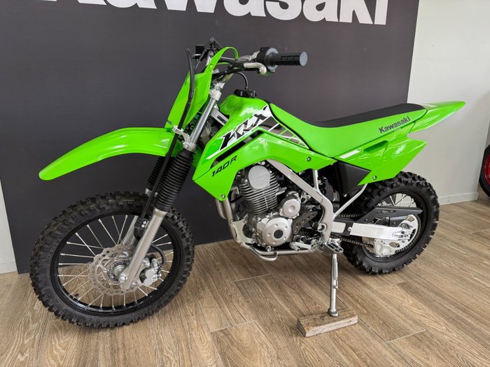 2025 Kawasaki KLX140R GREEN