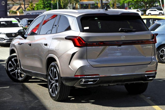 2025 MG QS Excite IS31 MY25 Cashmere Silver