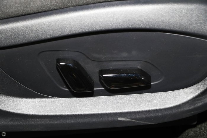 2025 MG QS Excite IS31 MY25 Cashmere Silver