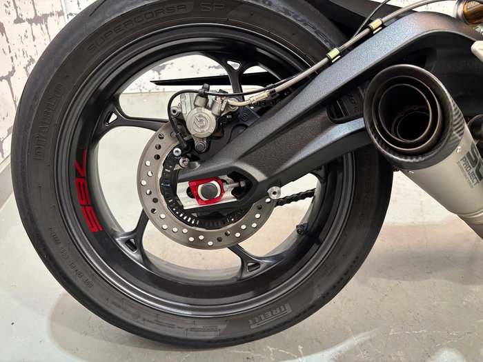 2022 Triumph Street Triple RS Street Triple Silver