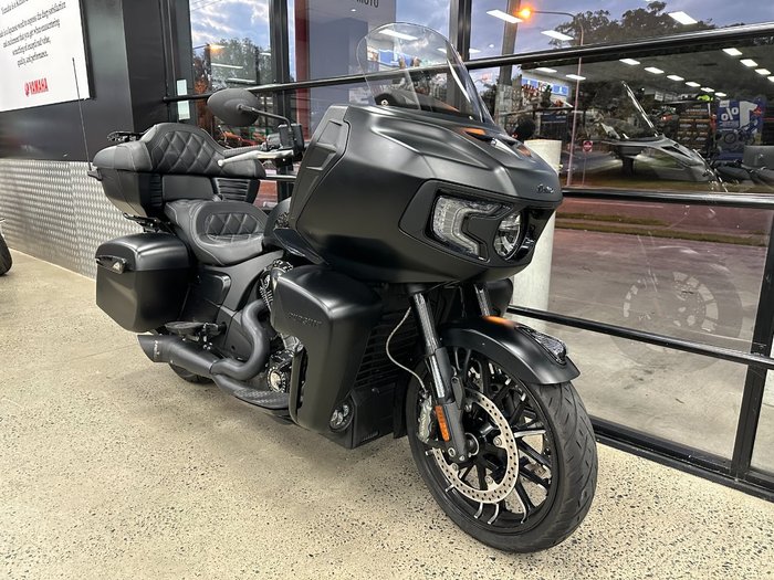 2023 INDIAN PURSUIT DARK HORSE PREMIUM BLACK