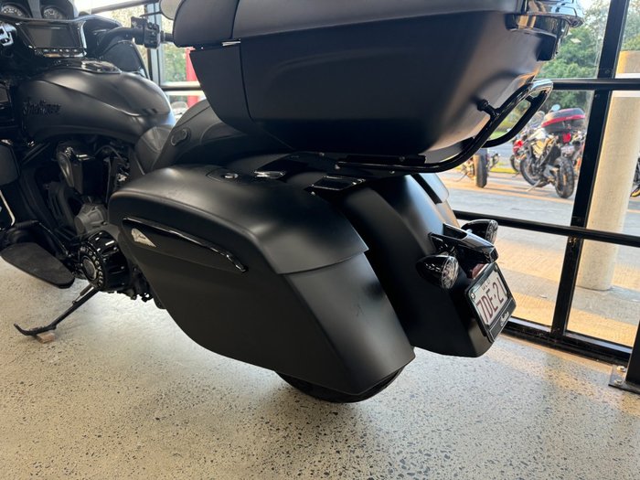 2023 INDIAN PURSUIT DARK HORSE PREMIUM BLACK