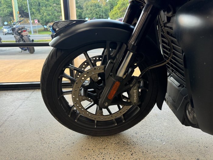 2023 INDIAN PURSUIT DARK HORSE PREMIUM BLACK