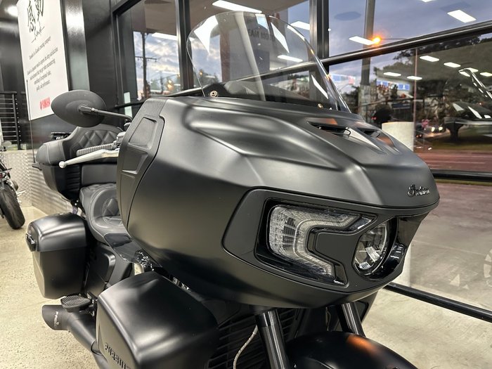 2023 INDIAN PURSUIT DARK HORSE PREMIUM BLACK
