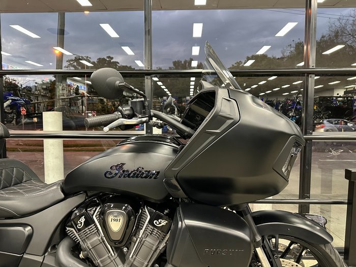 2023 INDIAN PURSUIT DARK HORSE PREMIUM BLACK