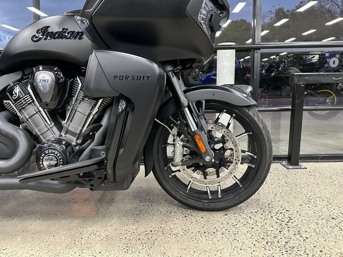 2023 INDIAN PURSUIT DARK HORSE PREMIUM BLACK